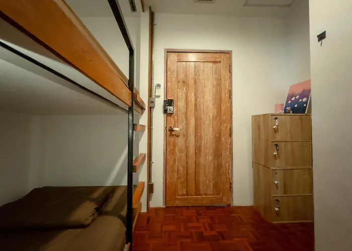 Once In A Blue Moon Cafe And Hostel เชียงใหม่
